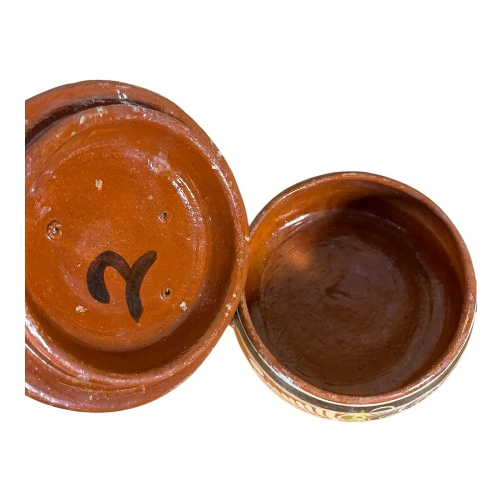 Hand-Painted Mexican Pottery Pot with Lid‎